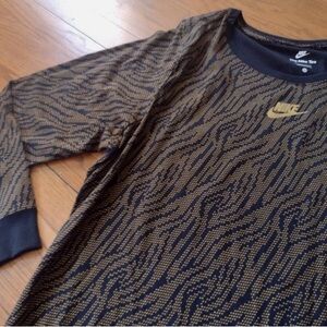 Nike Long Sleeve Black and Gold Print Tee NWT